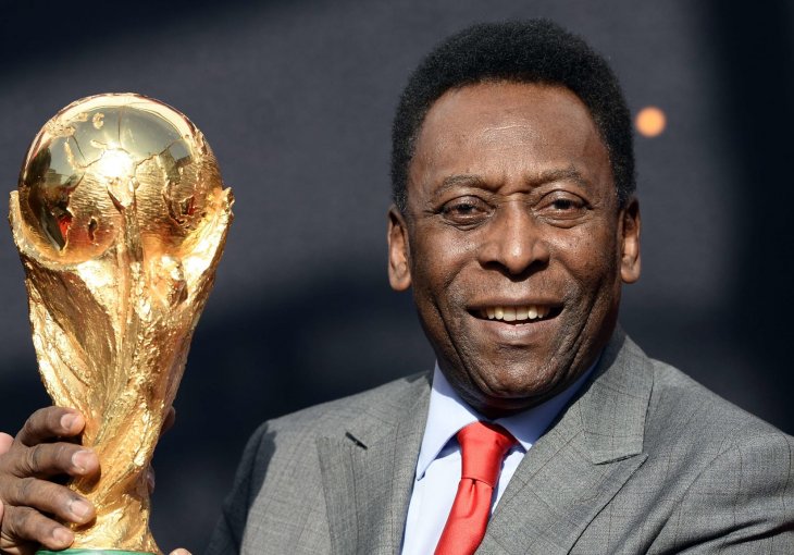 Pele ponovno završio u bolnici u Sao Paulu na intenzivnoj njezi