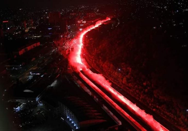BAKLJADA IZ SNOVA: Nevjerovatni prizori iz Sarajeva za 100. rođendan Željezničara