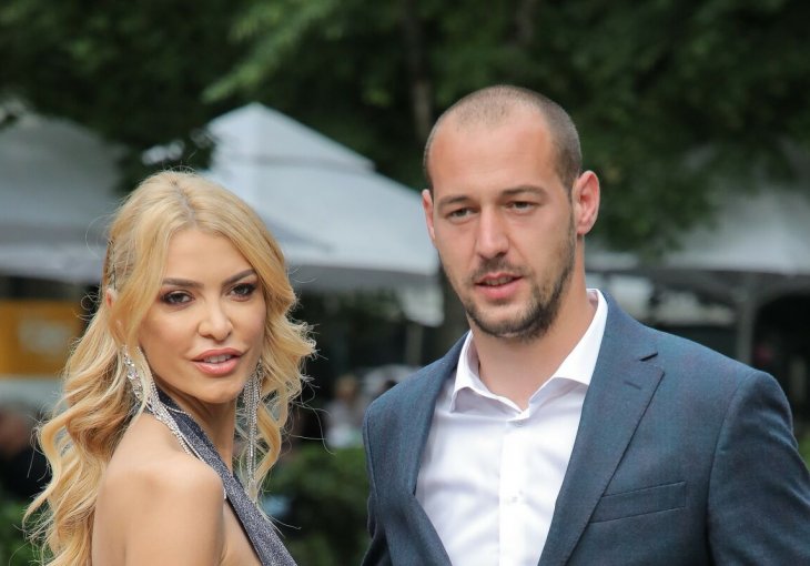 Grobari vrijeđali suprugu golmana Zvezde, ona odgovara: Ne čujem vas od šuškanja eura