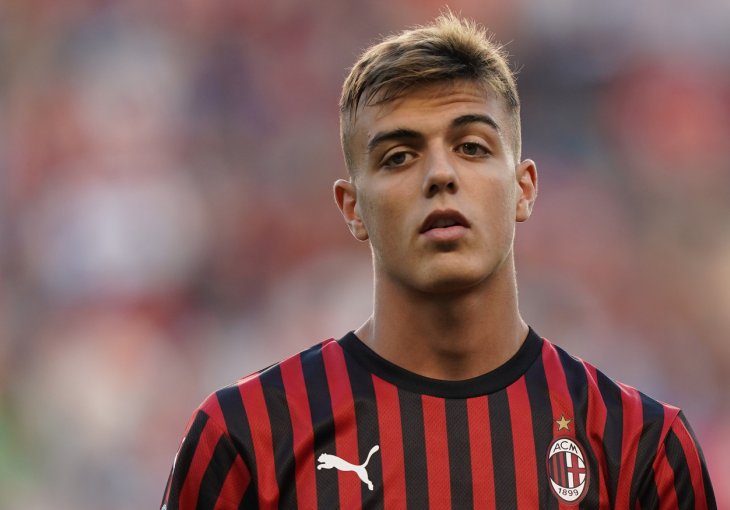 (VIDEO) PORODIČNA TRADICIJA KOD PORODICE MALDINI: Daniel debitovao i pogodio za Milan 
