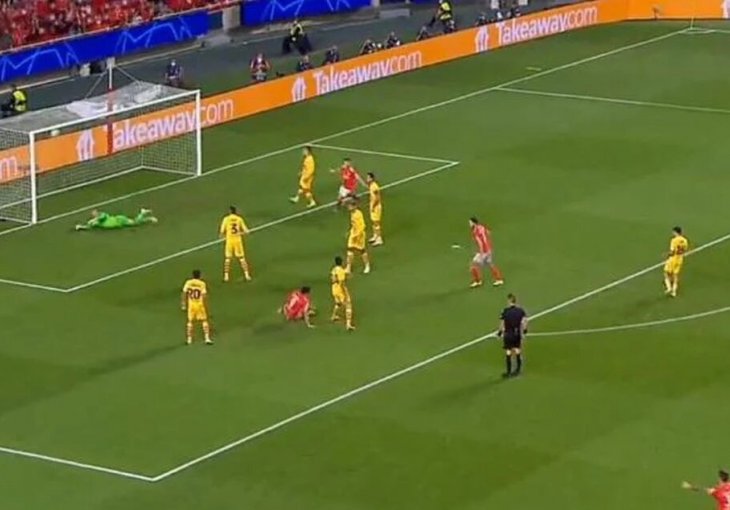 BARCA VEĆ U 2. MINUTI NA KOLJENIMA Nunez se prošetao odbranom i sjajno pogodio (VIDEO)