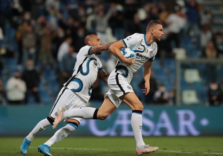INTER JE BIO NA KOLJENIMA, A ONDA JE USAO ON Edin Dzeko je babo fudbala, Nerazzurri vode, Dijamant BRILJIRA