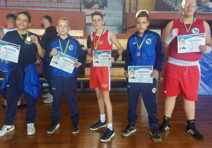 Bokseri Novog Grada osvojili 17 medalja