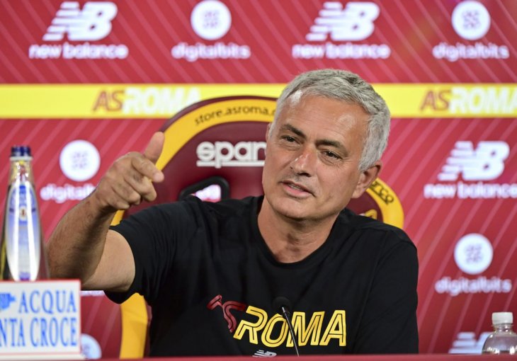 MOURINHOVA IZJAVA KOJA OTVARA NOVE ŠPEKULACIJE: 