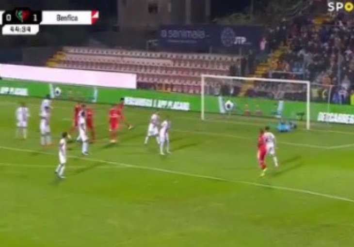 (VIDEO) Golman Trofensea protiv Benfice izveo jednu od najboljih odbrana svih vremena