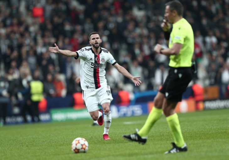 IPAK NIŠTA OD POVRATKA NA NOU CAMP Pjanić ponovo seli u Italiju, ali ne u Juventus: Je li ovo najava velikog povratka Malog princa?! 