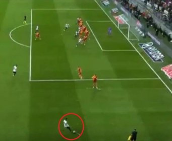 KAKAV JE OVO MAJSTOR Centimetri su djelili Pjanića da postigne najljepši gol karijere