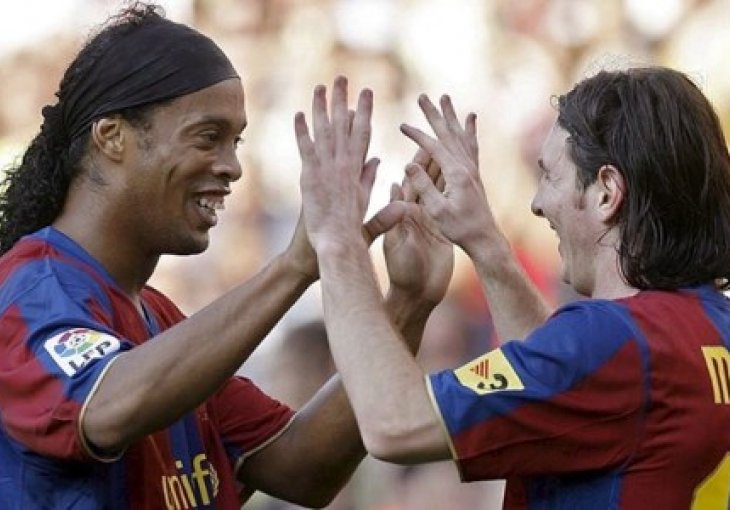 Ronaldinho srušio Instagram videom kako igra s Messijem