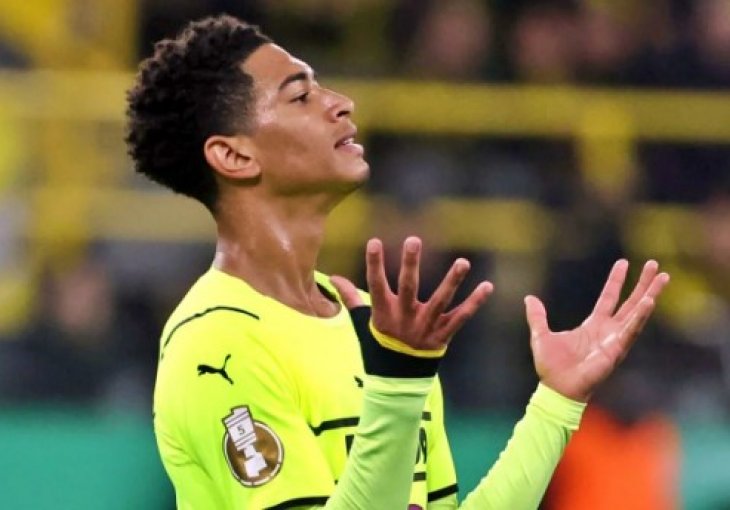 Najtraženiji engleski klinac na društvenim mrežama praktično otkrio u koji klub prelazi, Borussia pogubila živce