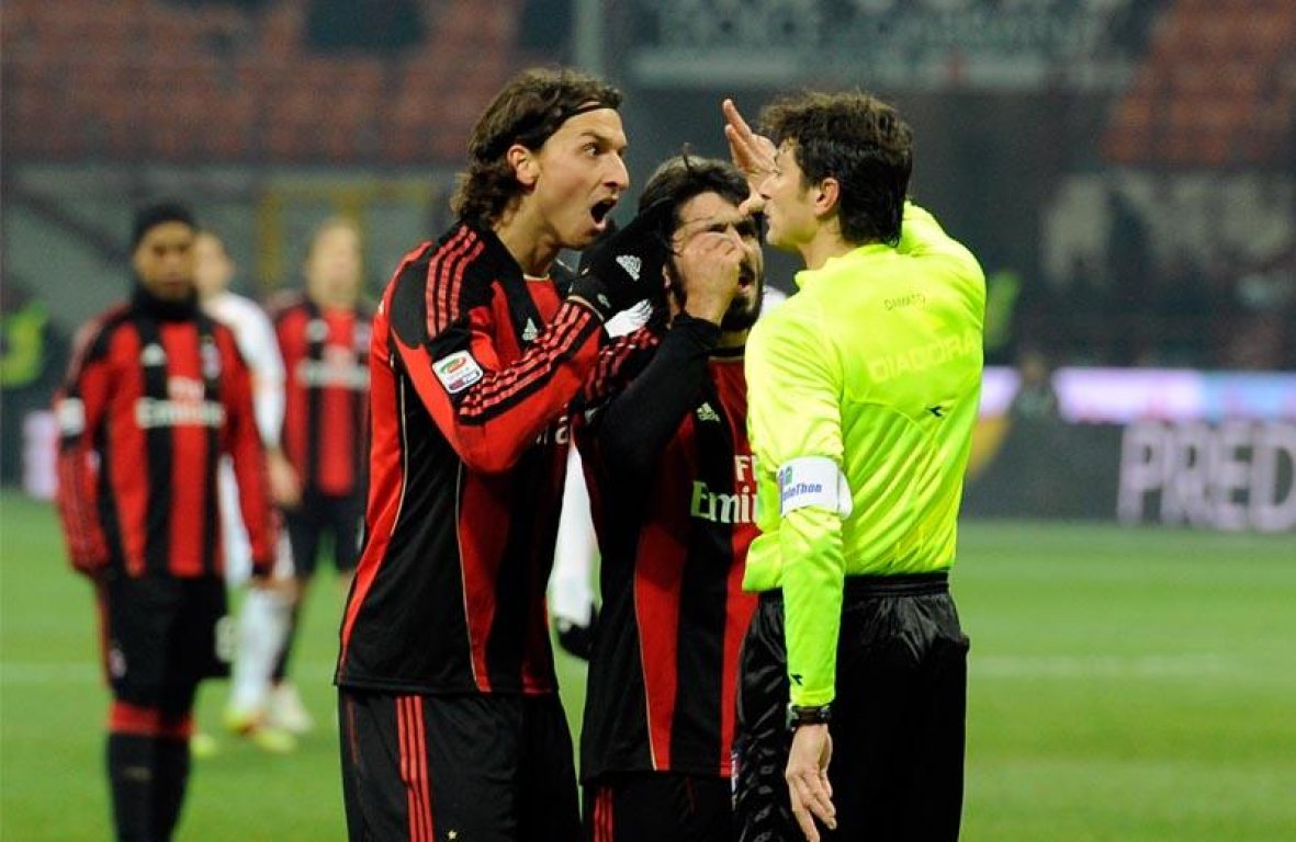 gallery-17ma-ibra-gattuso-proteste-arbitro-1400x840