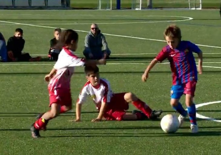 BARSA IMA NOVOG MESIJA - DOBRO ZAPAMTITE, ZOVE SE PEDRITO: Klinac (7) čini čuda, predriblao je POLA TIMA  i dao MAGIČAN gol
