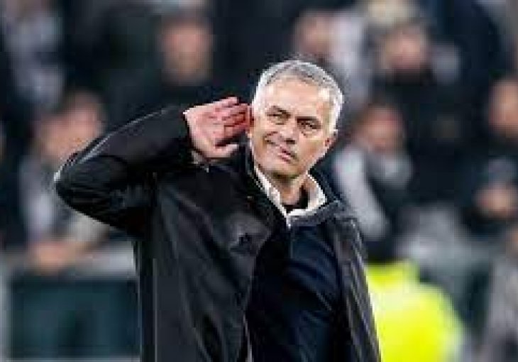 Mourinho dječaku iz kluba kupio patike od 800 eura! (VIDEO)