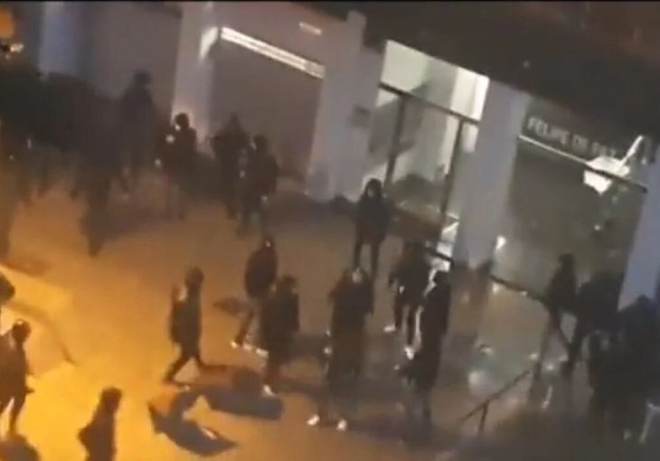KAKVA BLAMAŽA Splitska Torcida u blizini Nou Campa večeras ponizila navijače Barcelone!