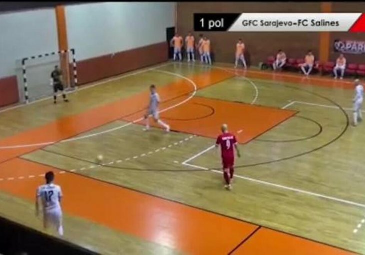 NE ZNAM KOGA OVE DJEVOJKE DOLAZE GLEDATI! Regija bruji o komentatoru iz Bosne: U toku prenosa OTKRIO ko se ženio, ko ne voli žene (VIDEO)