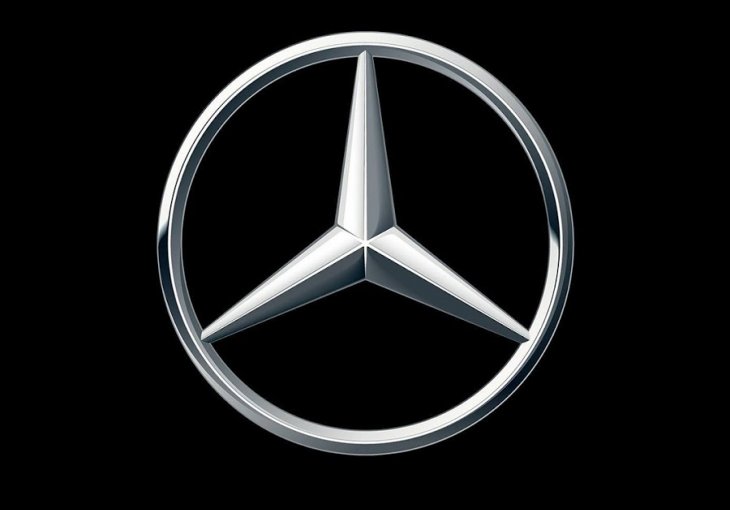 Fudbaler prodaje auto preko Instagrama, ima li zainteresovanih?