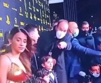 Organizator tražio od Antonelle da se pomjeri u stranu, a Messijev potez oduševio planetu (VIDEO)