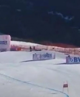 Jedna od najboljih skijašica svijeta doživjela težak pad, utrka prekinuta, suze u cilju (VIDEO)