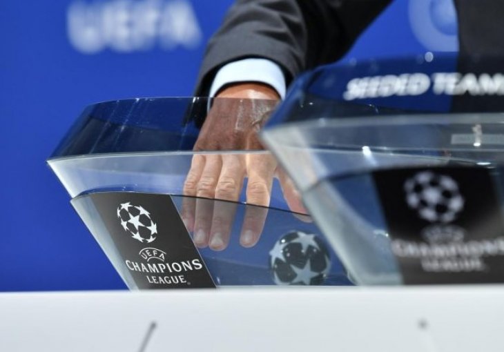 GLEDAO SAM KAKO UEFA NAMJEŠTA ŽRIJEB Bivši predsednik FIFA otkrio VELIKU TAJNU: Evo šta rade sa kuglicama prije izvlačenja 