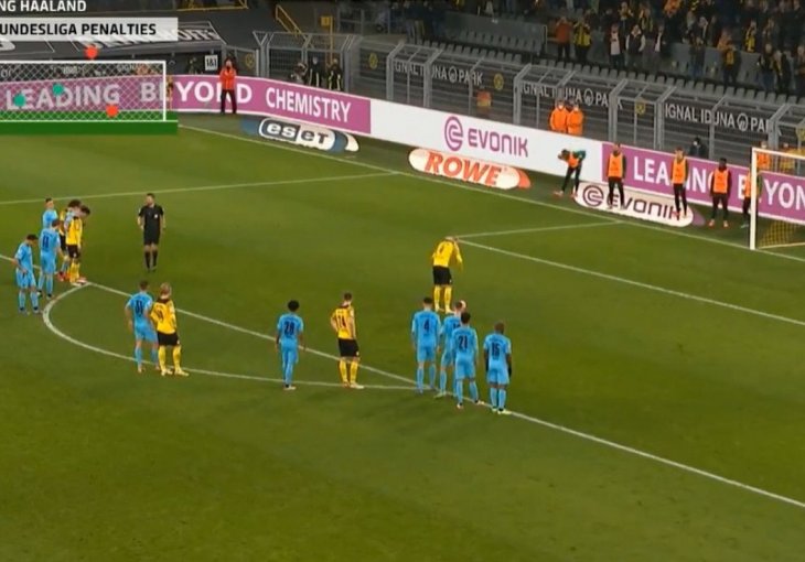 OVO JOŠ NIJE ZABILJEŽENO Rezervni igrači Greuther Furtha na nestvaran način ometali Haalanda dok je pokušavao izvesti penal