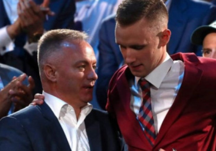 Otac Džanana Muse preponosan: Majstore, kapa do poda