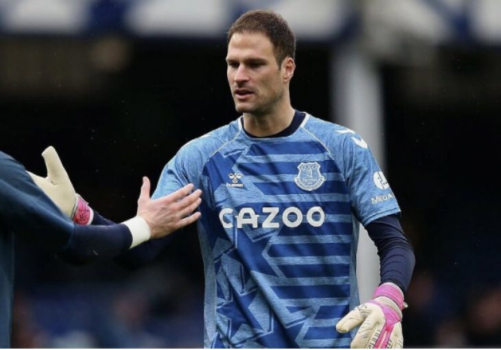 Begović o odlaganju Evertonove utakmice ostavio zanimljiv komentar