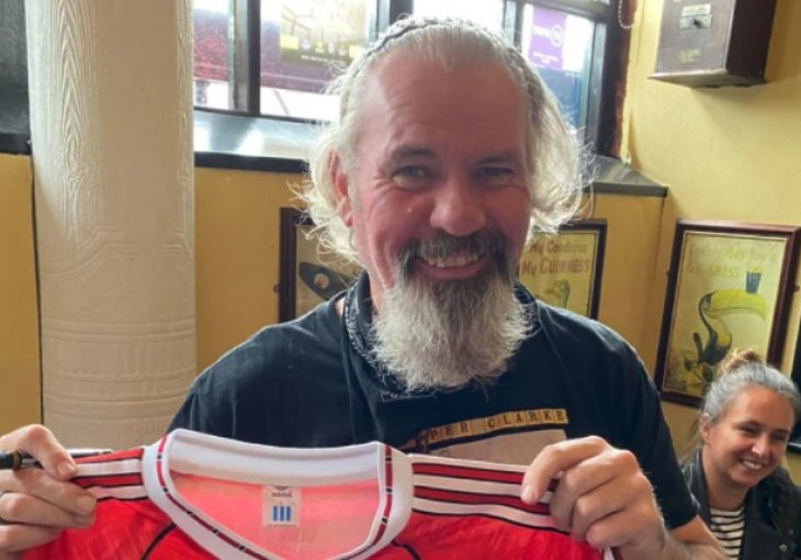 Dominirao je s Manchester Unitedom i osvojio 14 trofeja, a danas izgleda neprepoznatljivo