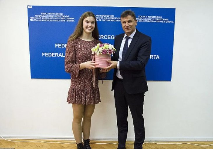 Federalni premijer Fadil Novalić i ministrica Zora Dujmović ugostili Lanu Pudar