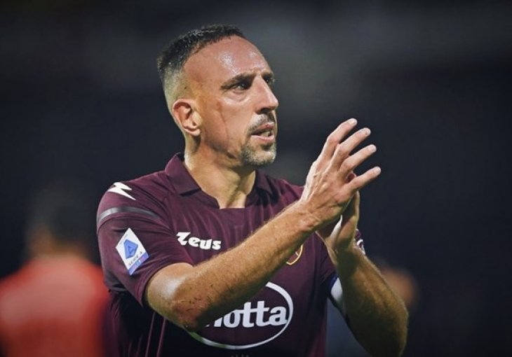 Vlasnik sveučilišta kupio klub iz Serie A i u zadnji čas ga spasio od ispadanja
