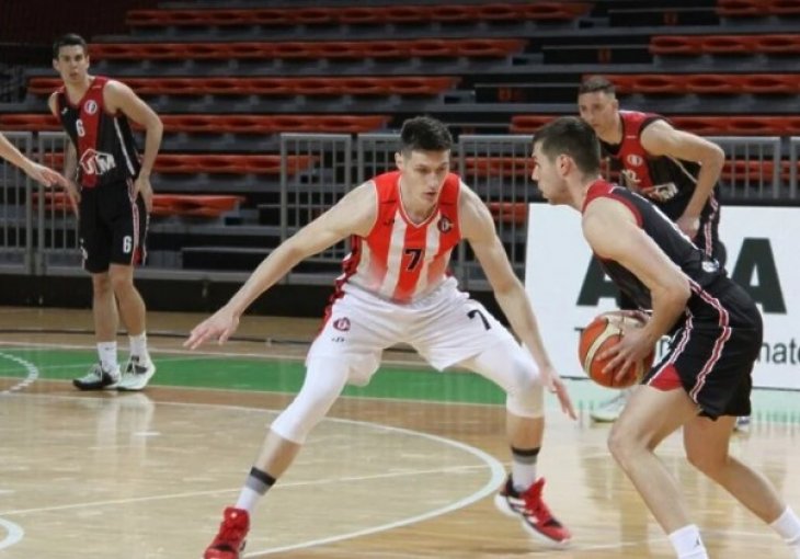 Emir Čerkezović napustio OKK Čelik, ostali sa samo 4 igrača