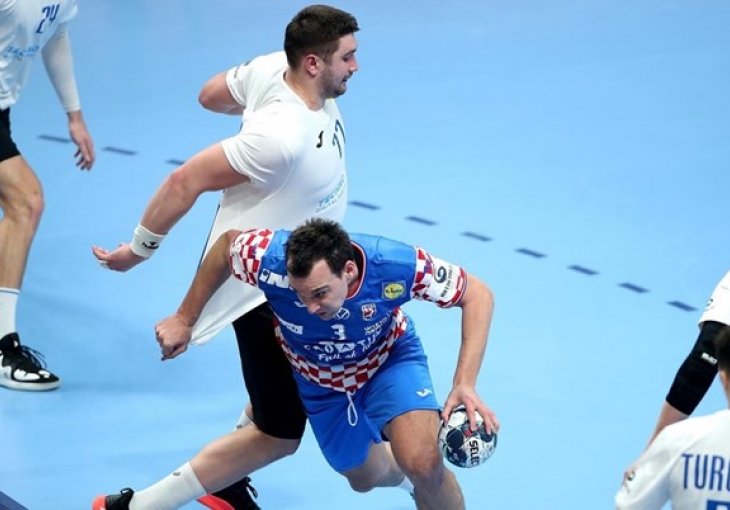 Hrvatski rukometaš zabio je jedan od najboljih golova na Euru, pogledajte majstoriju