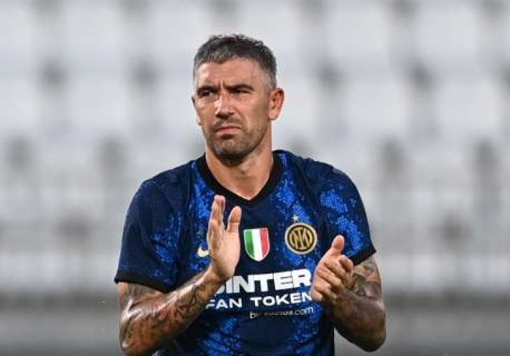 BOMBASTIČNA VIJEST IZ ITALIJE: Kolarov ide u penziju, kraj karijere?!