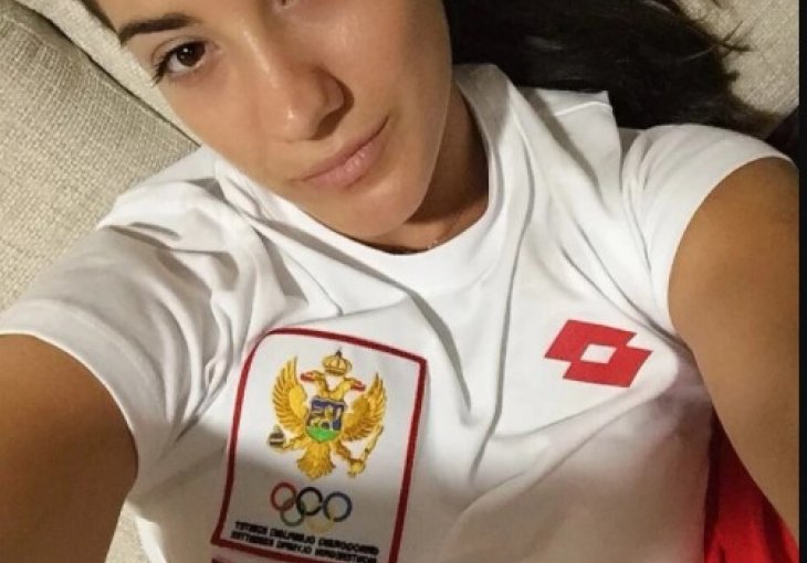 Sad je senzacija Australian Opena, a kad joj je Novak prišao i zamolio da razmijene trenerke, istu nije mogao odmah da dobije