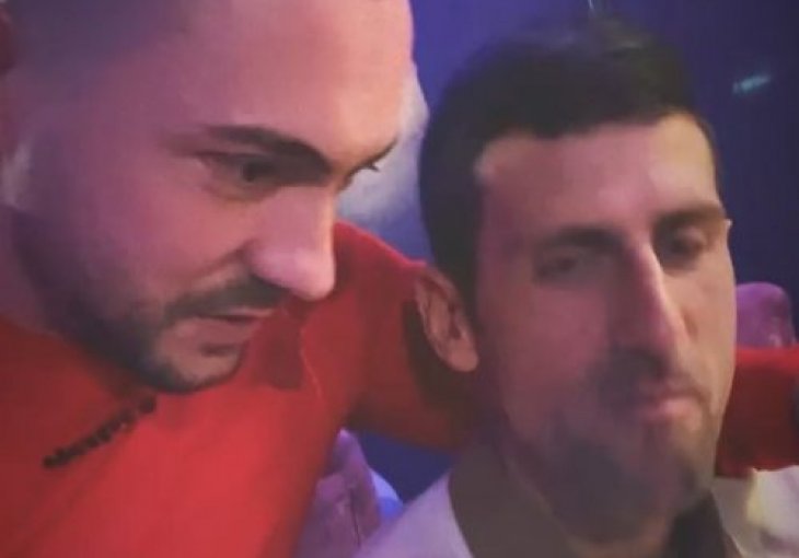 EVO KO JE CRNOGORAC KOJI JE ISPRIČAO ĐOKOVIĆU VIC: Kad saznate PLAKAT ĆETE OD SMIJEHA
