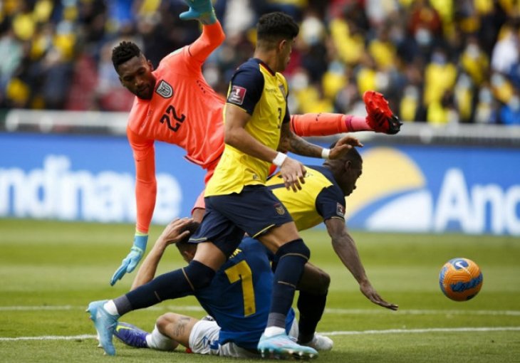 Strašan start: Golman Ekvadora isključen jer je udario Kunju nogom u vrat