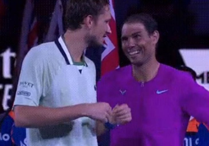 NADAL I MEDVEDEV ZAJEDNO POSLIJE FINALA, SCENA O KOJOJ SVI PRIČAJU: Poslije 5 sati nestvarne borbe - evo šta su uradili! (VIDEO)