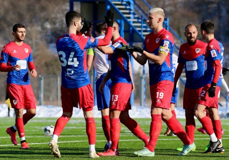 Remi Borca s ruskim drugoligašem