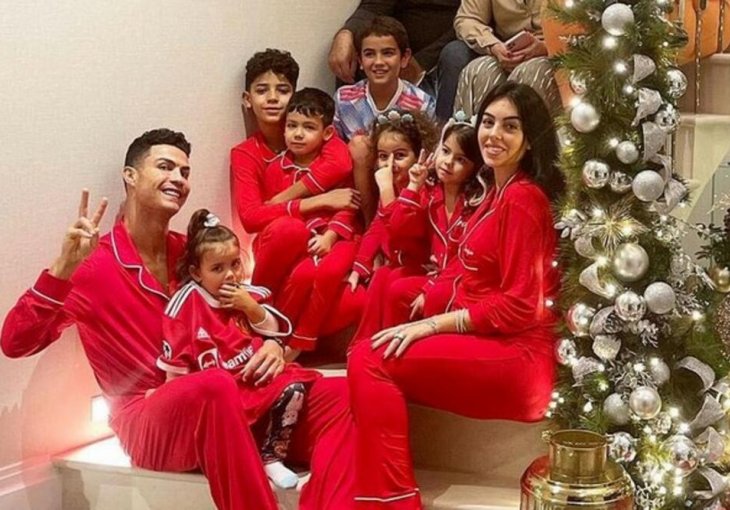 RONALDO NE ŽELI DA SINU KUPI NOVI MOBILNI: Kristijano objasnio kako vaspitava Juniora,  lekcija za sve roditelje