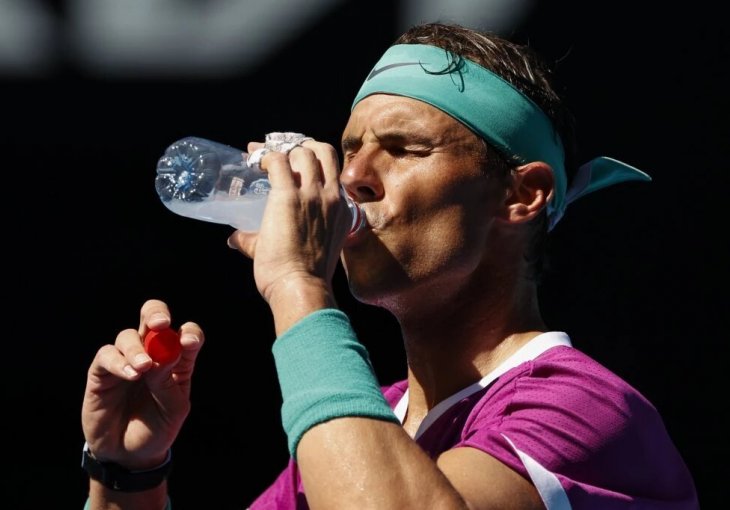 NADAL KORISTIO NEDOZVOLJENU SUPSTANCU: Sve CRNO na BIJELO, Rafa se OVIM KLJUKAO