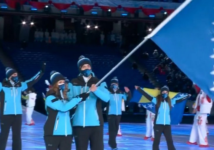 Svečanom ceremonijom otvorene ZOI: Nikolajev i Muzaferija nosili zastavu Bosne i Hercegovine