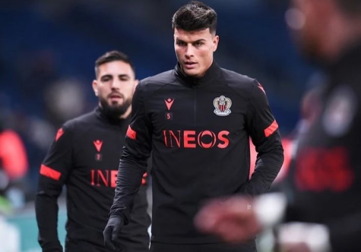 STIŽE KONKURENCIJA RONALDU Rumunski fudbaler je mišićaviji od Portugalca, u tijelu ima samo 4,3% masti
