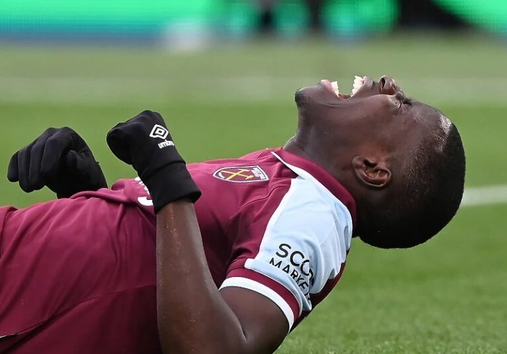 ZOUMA BRUTALNO KAŽNJEN ZBOG ŠUTIRANJA MAČKE Izgubio bogate sponzore, klub mu oduzeo pravo bogatstvo, a njegovi ljubimci...
