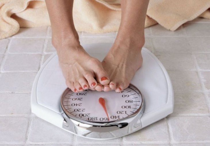 IDEALNA TEŽINA PREMA UZRASTU, VISINI I SPOLU: Profesionalna tabela za žene i muškarce, pogledajte da li imate višak kilograma