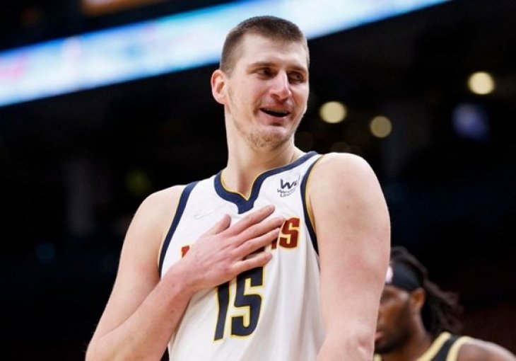 SRBIN NASTAVIO DOMINACIJU Jokić u 12 sekundi od tragičara postao SUPERJUNAK. LeBron je samo ostao tragičar