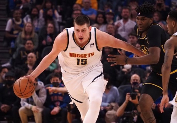 KAKAV JE TO IGRAČ Jokić MVP partiju protiv Curryja okrunio ČUDESNIM POTEZOM za pobjedu