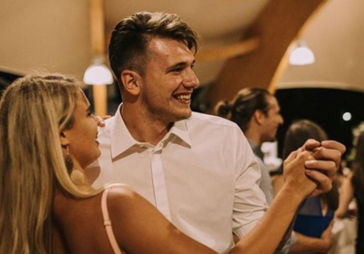 DONČIĆEVA DEVOJKA IZDOMINIRALA NA ALL-STARU: Obukla uske pantalone i napravila lom na mrežama! (FOTO)