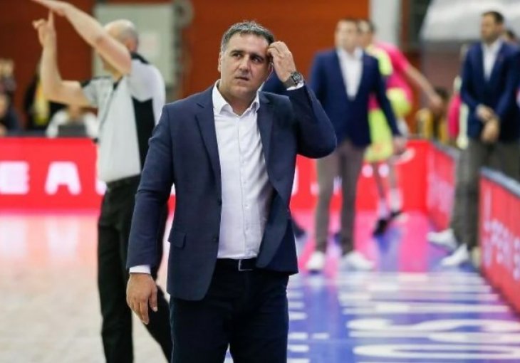 Trener Igokee nije dobio vizu jer su ga na Kosovu zamijenili sa okorjelim zločincem