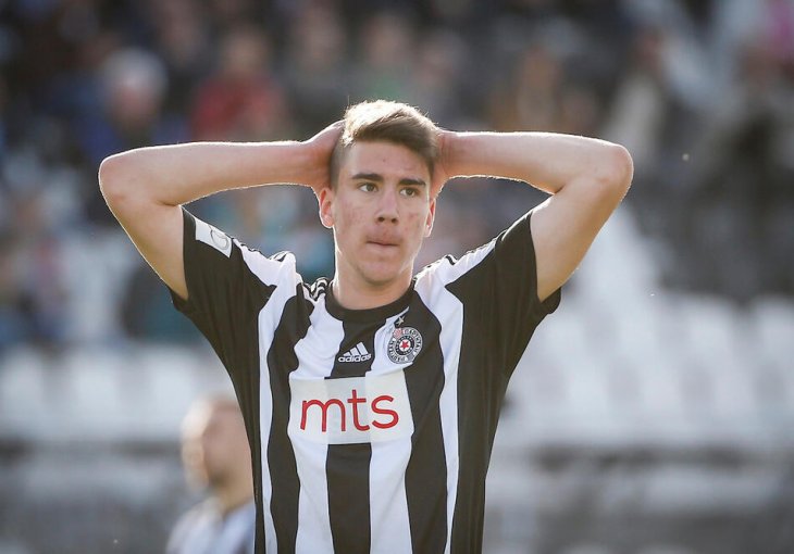 BRUTALAN UDAR NA LJUDSKE KVALITETE VLAHOVIĆA: Italijan ŽESTOKO isprozivao srpskog golgetera!