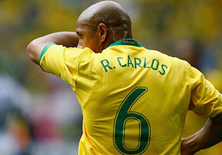 LEGENDARNI ROBERTO CARLOS SE VRATIO NA TEREN: Svi ostali bez riječi kad su vidjeli kako sad izgleda  (FOTO)