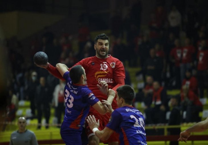Nikola Prce vodi svoj tim do titule, pogledajte majstorske golove 41-godišnjeg bh. rukometaša