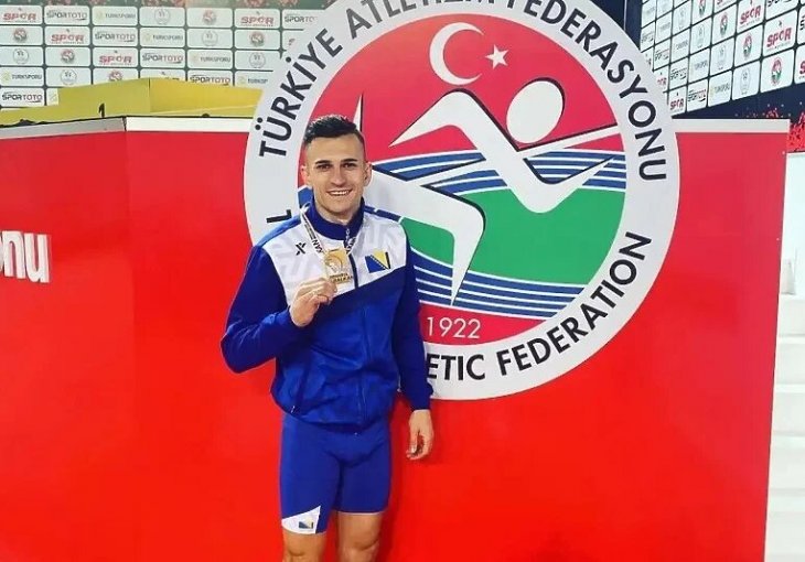 Abedin Mujezinović postao balkanski dvoranski prvak na 800 metara